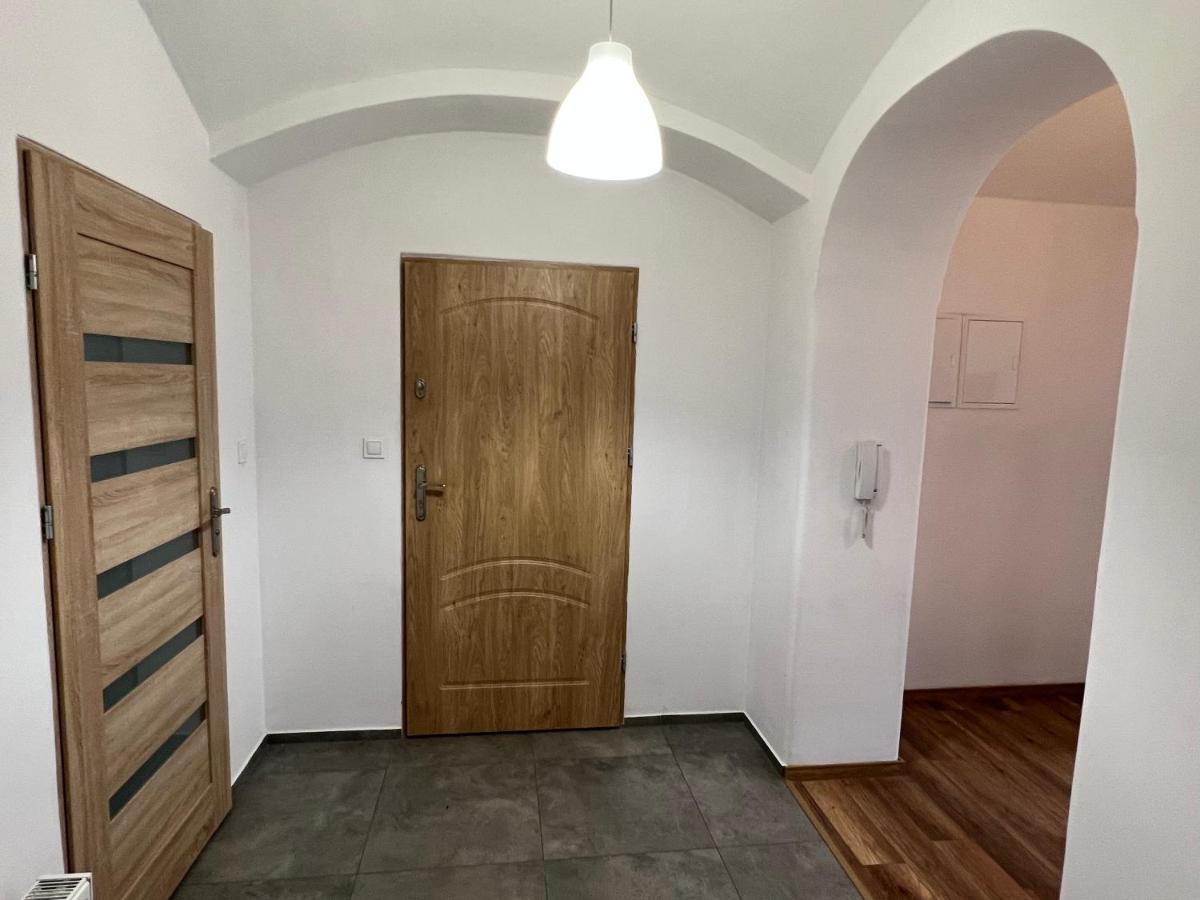 Apartament 3 Pokojowy Z Parkingiem Daire Zabkowice Slaskie Dış mekan fotoğraf