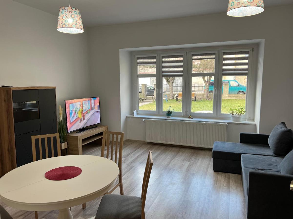 Apartament 3 Pokojowy Z Parkingiem Daire Zabkowice Slaskie Dış mekan fotoğraf
