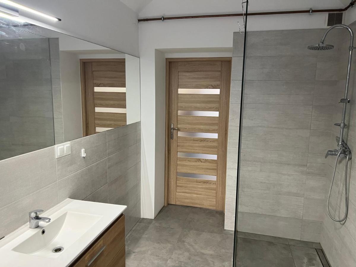 Apartament 3 Pokojowy Z Parkingiem Daire Zabkowice Slaskie Dış mekan fotoğraf