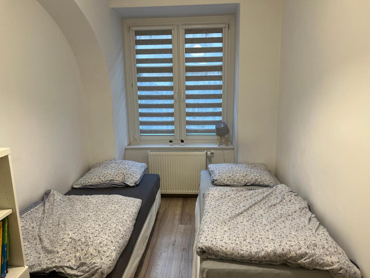 Apartament 3 Pokojowy Z Parkingiem Daire Zabkowice Slaskie Dış mekan fotoğraf