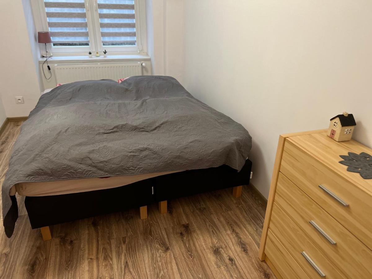 Apartament 3 Pokojowy Z Parkingiem Daire Zabkowice Slaskie Dış mekan fotoğraf