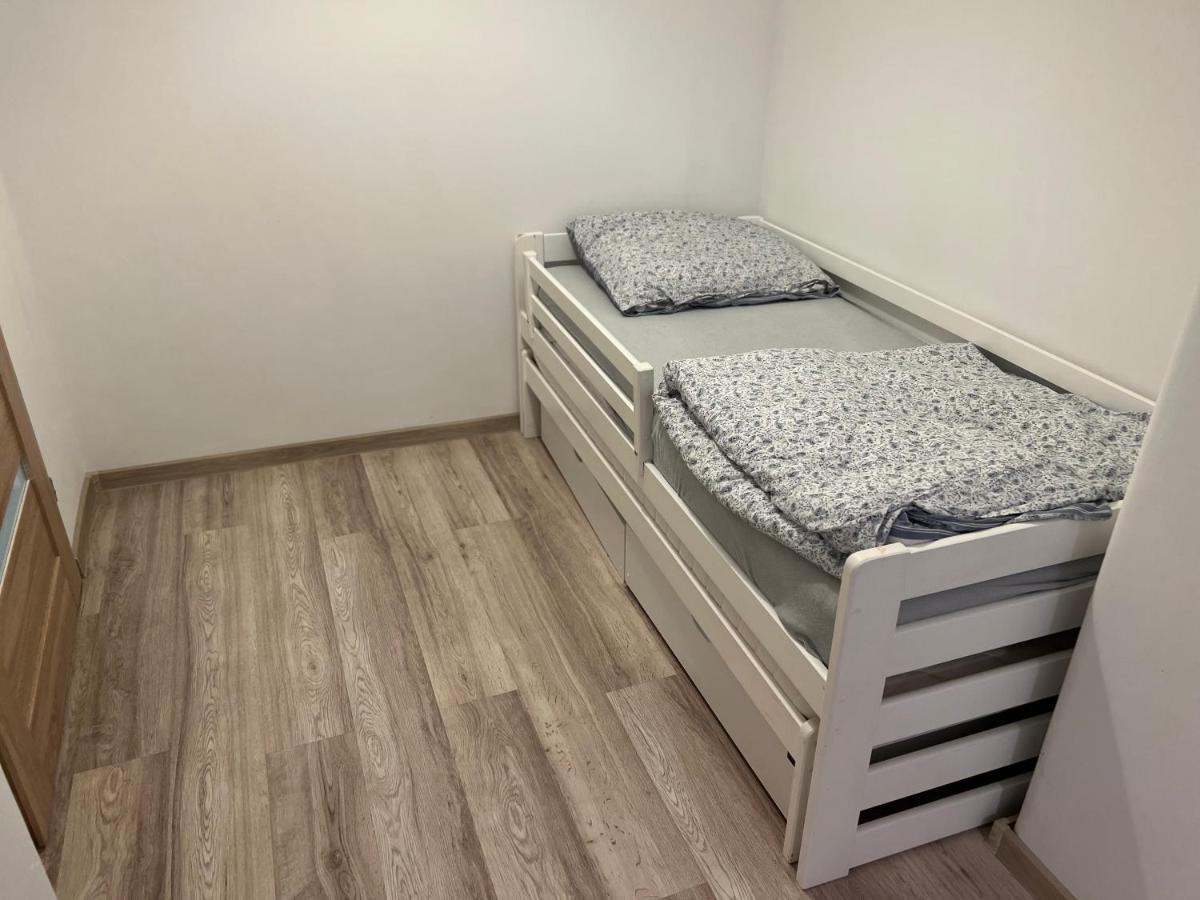 Apartament 3 Pokojowy Z Parkingiem Daire Zabkowice Slaskie Dış mekan fotoğraf